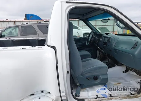 1997 Ford F-150 Lariat/Standard/Xl/Xlt z USA, uszkodzony, nr VIN 1FTDF1766VKA72381